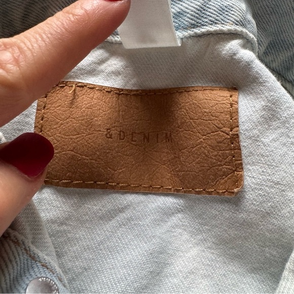 H&M & denim jean jacket light wash 2 - Picture 2 of 7